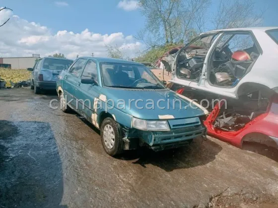 2000 Lada Vega