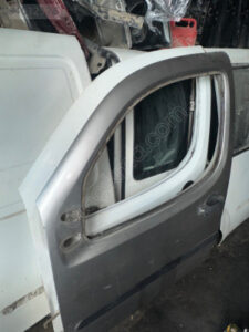 Doblo sol ön kapı