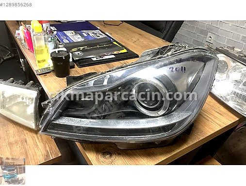 Mercedes-Benz V-Class Sol Ön Far çıkma parça