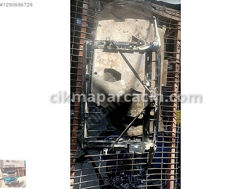 Skoda Octavia Ön Panjur / Izgara çıkma parça