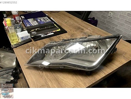 Seat Leon Ön Far çıkma parça