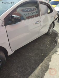 2013 2018 Toyota Corolla sol ön kapı hatasız