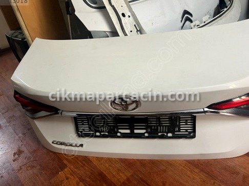 Toyota Corolla Bagaj Kapağı çıkma parça