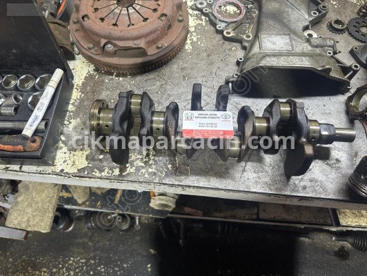 Toyota Corolla Krank Mili çıkma parça