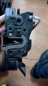 Citroen C4 Kapı Kilidi çıkma parça - CAN SANAYİ YEDEK PARÇA İstanbul