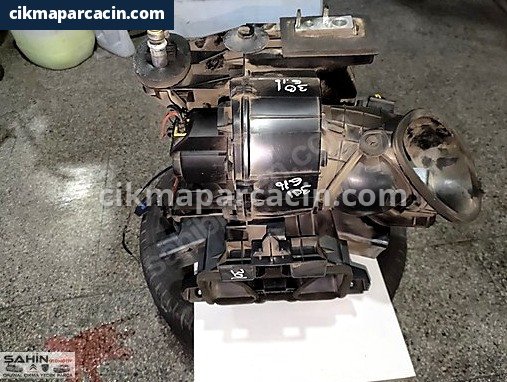 Peugeot 301 Kalorifer Motoru çıkma parça
