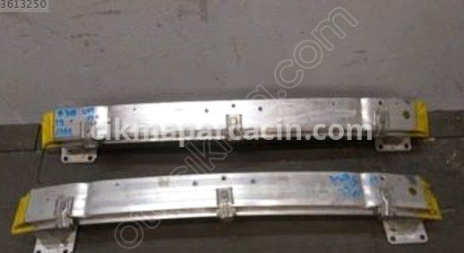 Peugeot 308 Ön Tampon Demiri çıkma parça
