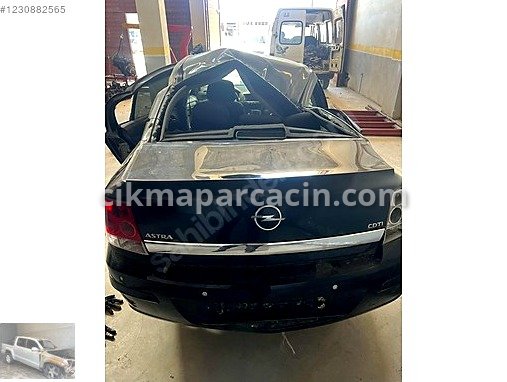 Opel Astra Bagaj Kapağı çıkma parça