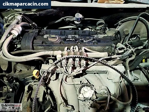 Citroen C5 Motor Kapağı/Üst Kapak çıkma parça - ÖKKEŞ ŞAHİN OTOMOTİV CİTROEN PEUGEOT ÇIKMA Gaziantep