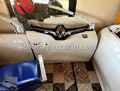 Renault Clio Kapı (Ön Sağ) çıkma parça