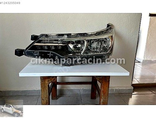 Toyota Corolla Far çıkma parça