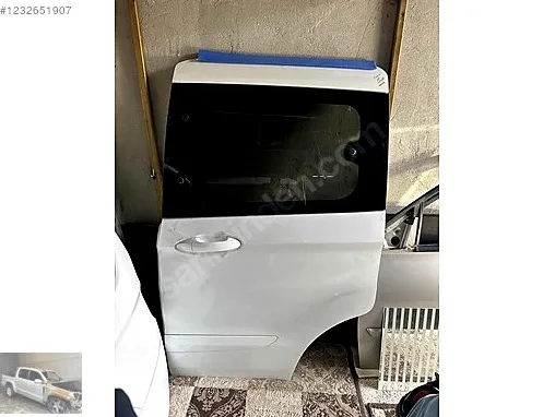 Ford Courier Sol Sürgülü Kapı çıkma parça - TAMER OTO ÇIKMA PARÇA Muğla