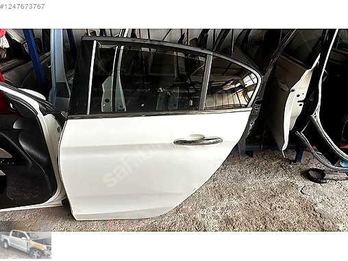 Fiat Egea Sağ Arka Kapı çıkma parça