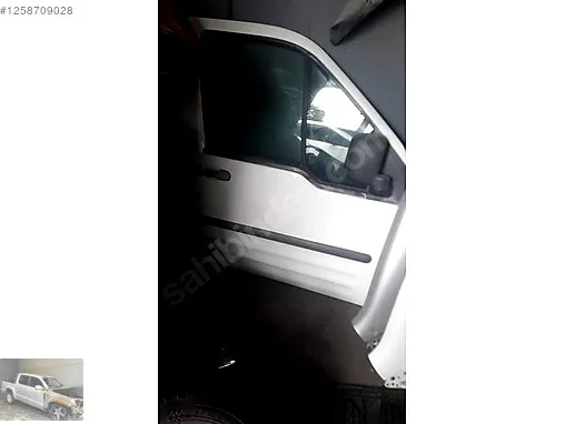 Ford Connect Sağ Ön Kapı çıkma parça - TAMER OTO ÇIKMA PARÇA Muğla