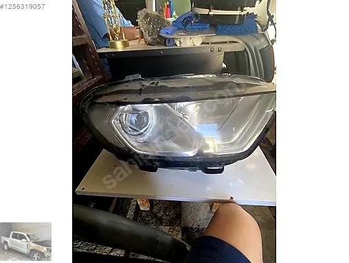 Ford Ecosport Sağ Ön Far çıkma parça - TAMER OTO ÇIKMA PARÇA Muğla