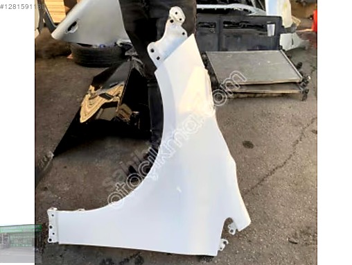 Toyota Corolla Çamurluk (Ön) çıkma parça