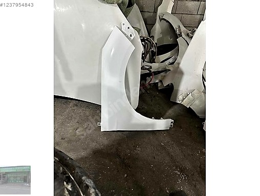 Ford Focus Çamurluk (Ön) çıkma parça