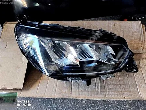 Peugeot 208 Far (Sağ) çıkma parça - LEZGİN KARDEŞLER OTO ÇIKMA PARÇA Diyarbakır