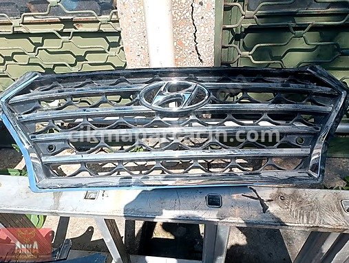 Hyundai Tucson Ön Panjur / Izgara çıkma parça