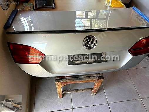 Volkswagen Jetta Bagaj Kapağı çıkma parça