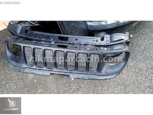 Jeep Renegade Ön Panjur / Izgara çıkma parça