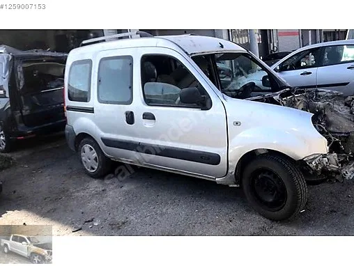 Renault Kangoo Sağ Ön Kapı çıkma parça - TAMER OTO ÇIKMA PARÇA Muğla