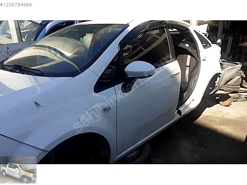 Fiat Linea Sağ Ön Kapı çıkma parça