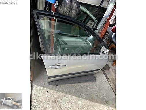 Mazda 2 Sağ Kapı çıkma parça