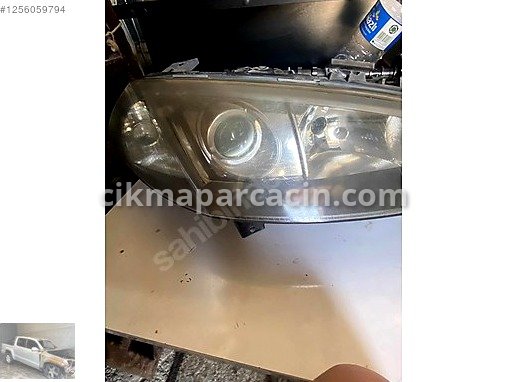 Mazda 2 Sağ Ön Far çıkma parça