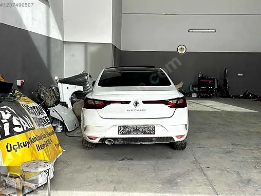 Renault Megane Bagaj Kapağı çıkma parça - TAMER OTO ÇIKMA PARÇA Muğla