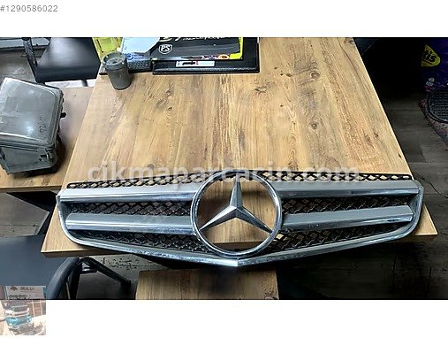 Mercedes-Benz V-Class Ön Panjur / Izgara çıkma parça