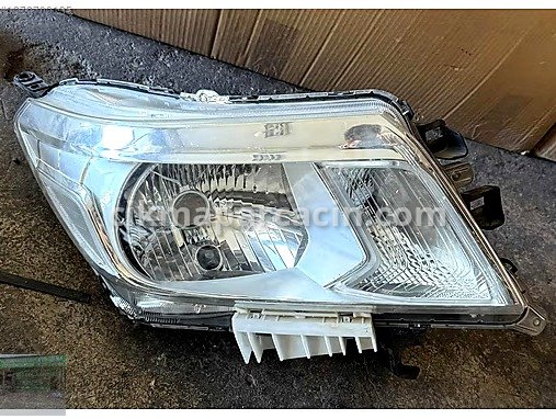 Nissan Navara Far çıkma parça