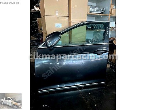 Volkswagen Passat Sağ Ön Kapı çıkma parça
