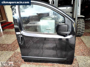 PEUGEOT BİPPER 2011 SAĞ ÖN KAPI (ARKADAN HASRLI SİYAH)