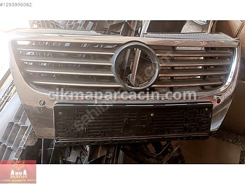 Volkswagen Passat Ön Panjur / Izgara çıkma parça