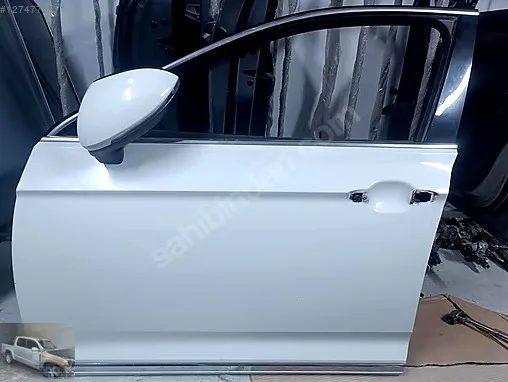 Volkswagen Passat Sol Arka Kapı çıkma parça - TAMER OTO ÇIKMA PARÇA Muğla