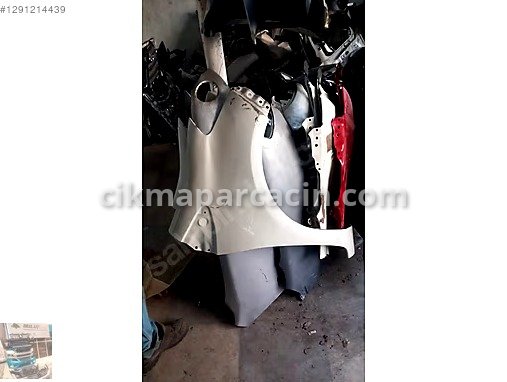 Toyota Yaris Çamurluk (Ön) çıkma parça