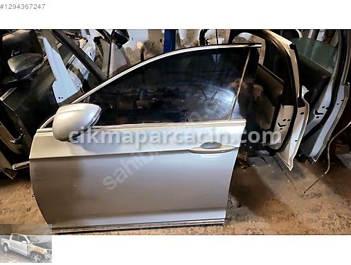 Volkswagen Passat Sol Ön Kapı çıkma parça