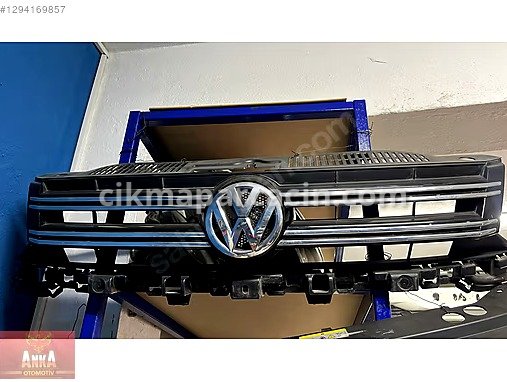 Volkswagen Tiguan Ön Panjur / Izgara çıkma parça