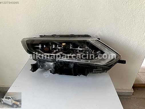Nissan X-Trail Far çıkma parça