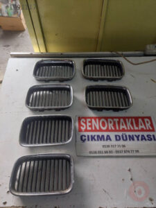 BMW 3 SERİSİ (E36) ORİJİNAL ÖN PANJUR | ÇIKMA PARÇA