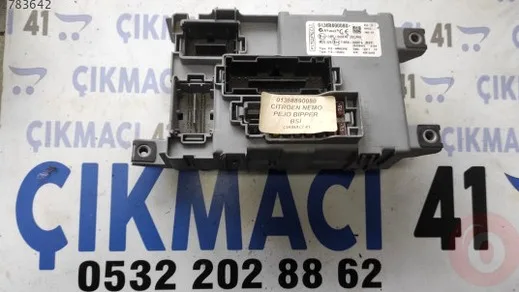 Peugeot Berlingo Motor Kapağı/Üst Kapak çıkma parça - ÇIKMACI 41 Kocaeli