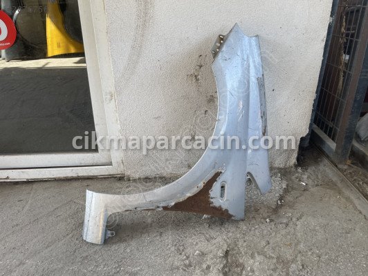 Fiat Punto Çamurluk (Ön) çıkma parça