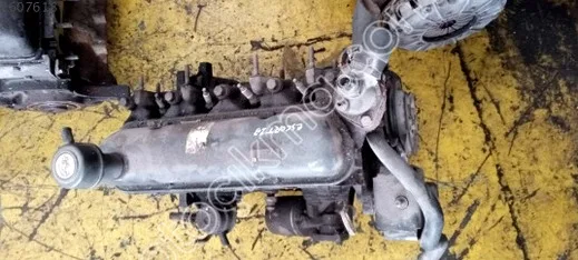 Ford 3 Motor Kapağı/Üst Kapak çıkma parça - ÇIKMACI 41 Kocaeli