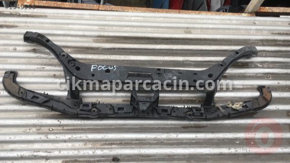 Ford Focus Ön Panjur / Izgara çıkma parça