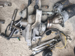 GM90501940B Opel Vectra B 2000 motor klima bağlantı ayağı | ÇIKMA PARÇA