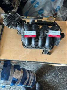 Honda Civic FB7 Modeli İçin Orijinal Emme Manifoldu