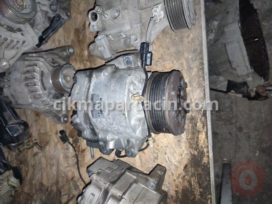 Honda Civic Klima Kompresörü çıkma parça
