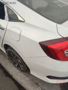 Honda Civic sol arka çamurluk fc5
