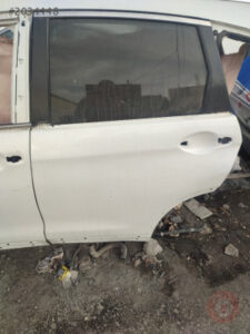 Honda CR-V sol arka kapı